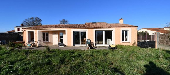 2 bedrooms House in Clisson, France No. 100864 10