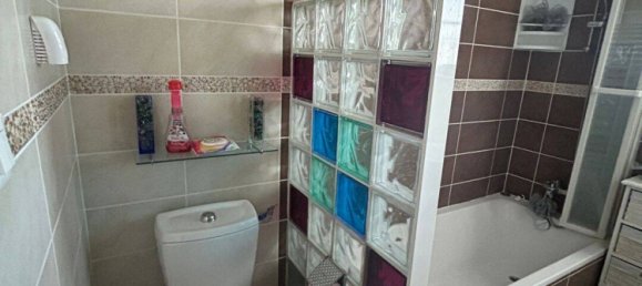 4 bedrooms Villa in Marignane, France No. 331500 20