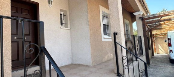 4 bedrooms Villa in Marignane, France No. 331500 12