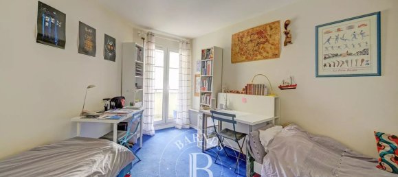 3 bedrooms Apartment in Versailles, France No. 161670 5