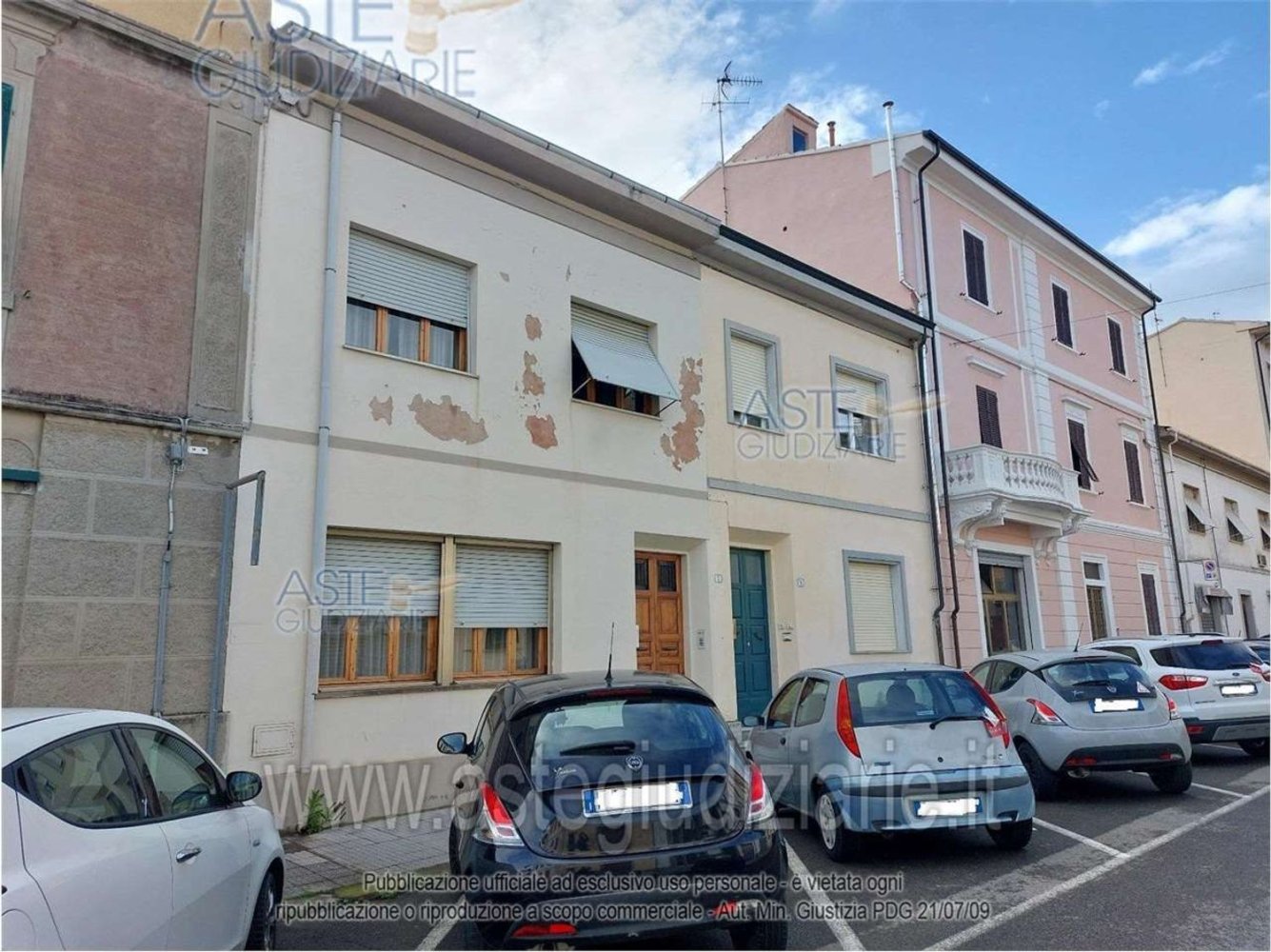 6 rooms Apartment in Cecina, Italy No. 41737