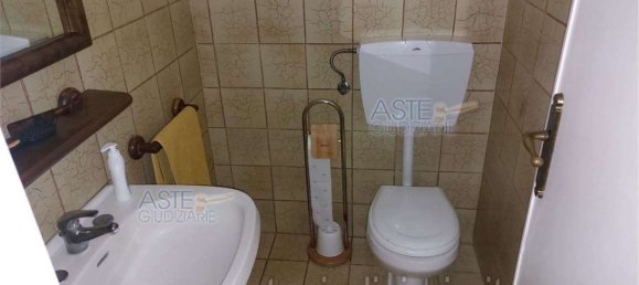 6 rooms Apartment in Cecina, Italy No. 41737 31