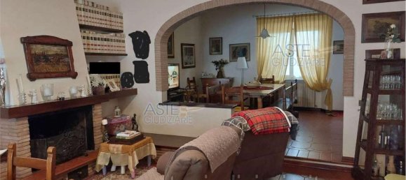 6 rooms Apartment in Cecina, Italy No. 41737 5