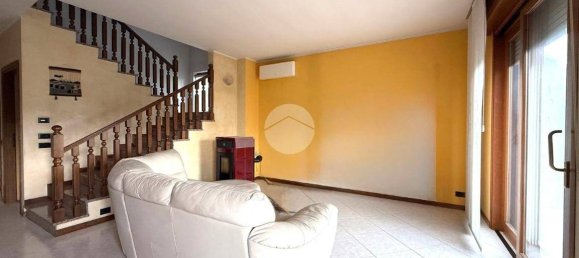 3 bedrooms House in Pontoglio, Italy No. 295904 9