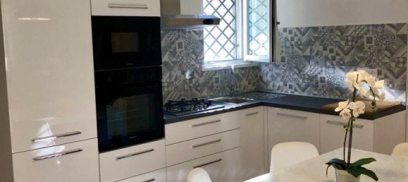 2 bedrooms Villa in Pietrasanta, Italy No. 62337 3