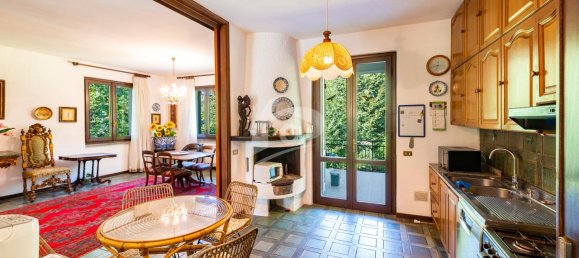 8 rooms Villa in Cadrezzate con Osmate, Italy No. 66426 14