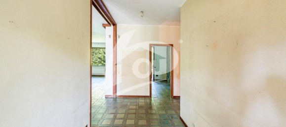 8 rooms Villa in Cadrezzate con Osmate, Italy No. 66426 37