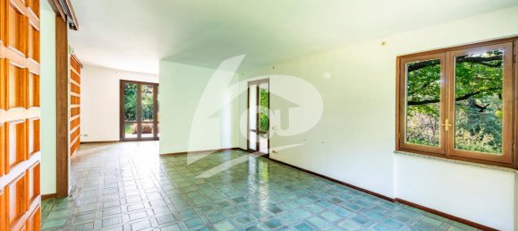 8 rooms Villa in Cadrezzate con Osmate, Italy No. 66426 36