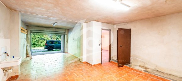 8 rooms Villa in Cadrezzate con Osmate, Italy No. 66426 5