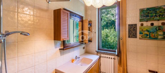 8 rooms Villa in Cadrezzate con Osmate, Italy No. 66426 18