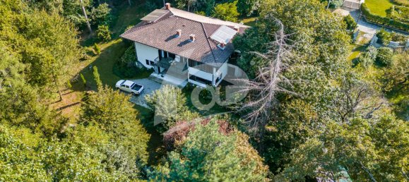 8 rooms Villa in Cadrezzate con Osmate, Italy No. 66426 23