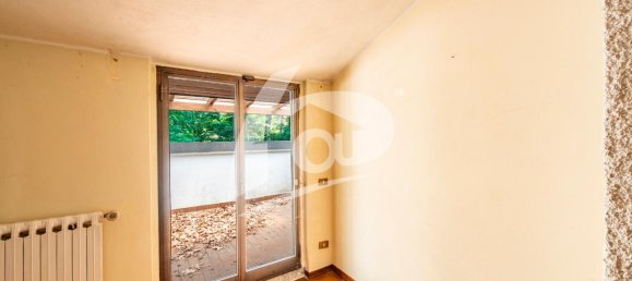 8 rooms Villa in Cadrezzate con Osmate, Italy No. 66426 4