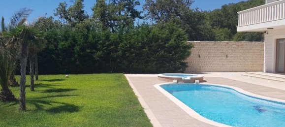 4 bedrooms Commercial property in Budva, Montenegro No. 123 2