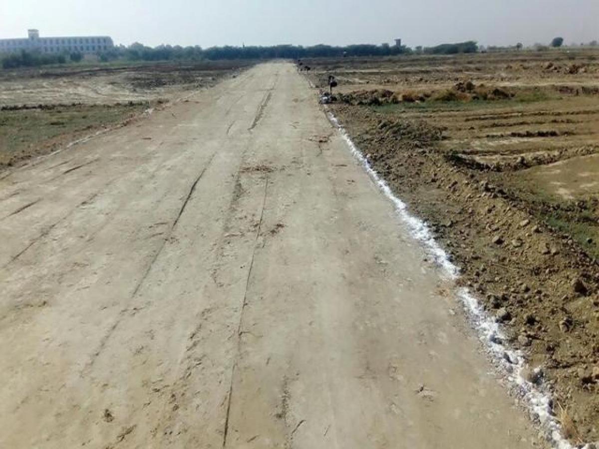 Grundstück in Mathura, India, Nr. 40514