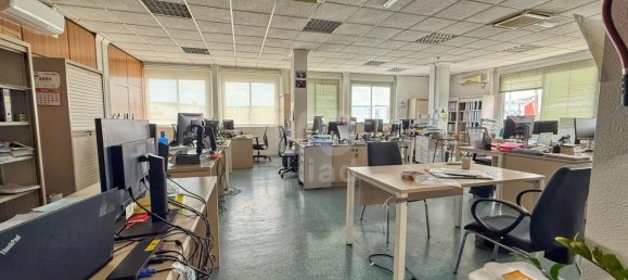 Edificio en Castellón de la Plana, Spain 8738 m² No. 138133 12