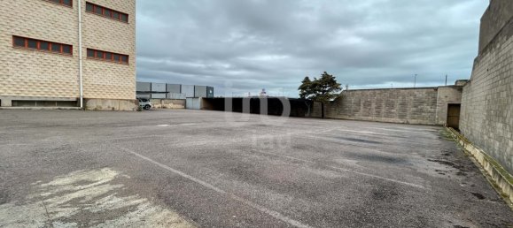 Edificio en Castellón de la Plana, Spain 8738 m² No. 138133 39