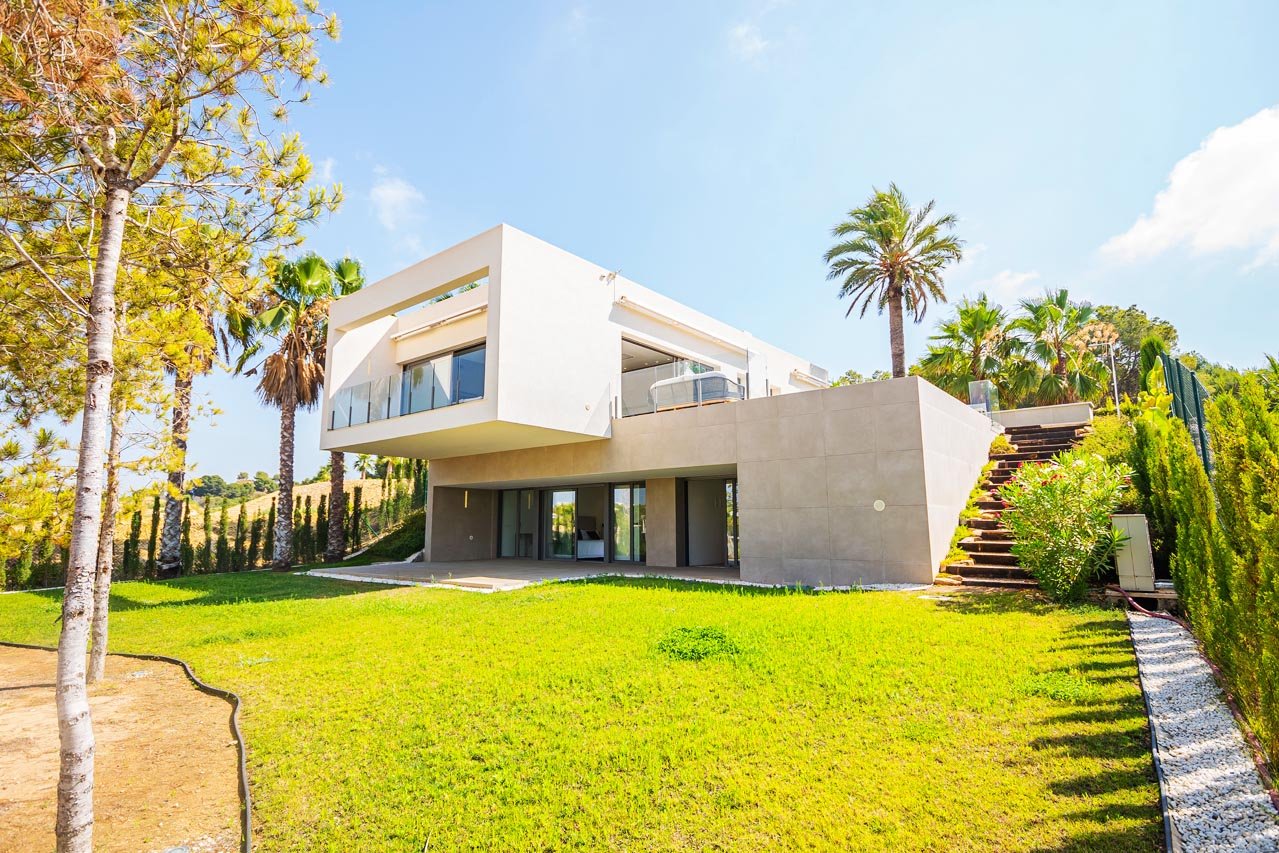 3 bedrooms House in San Miguel de Salinas, Spain No. 13493