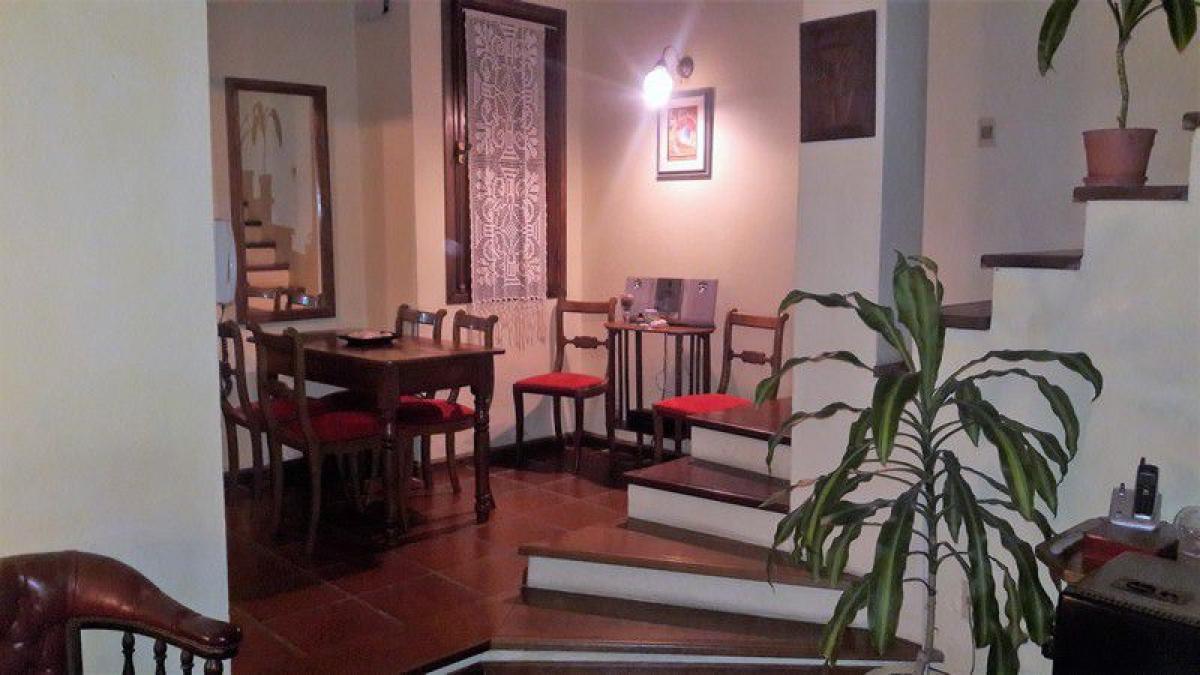 3 bedrooms Apartment in Montevideo, Uruguay No. 3219