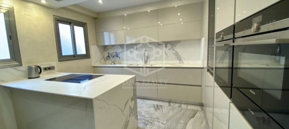 4 bedrooms Apartment in Barcelona, Spain No. 7426 9