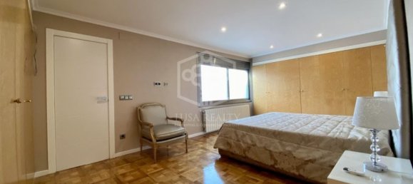 4 bedrooms Apartment in Barcelona, Spain No. 7426 26