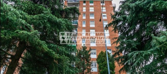 3-salle Appartement à Cormano, Italy No. 42568 3