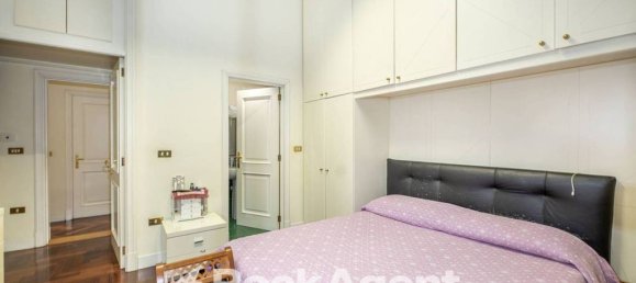 4 bedrooms Apartment in Rome, Italy No. 334928 7