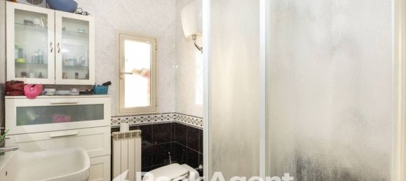 4 bedrooms Apartment in Rome, Italy No. 334928 17