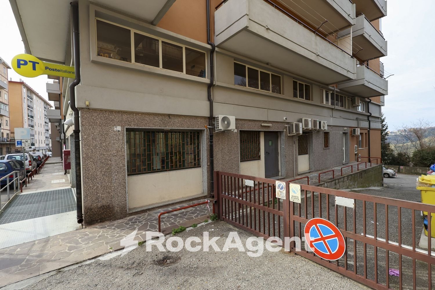 21m² Garage in Catanzaro, Italy No. 181869