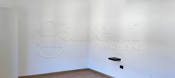 4 rooms House in Ferrara, Italy No. 35639 23