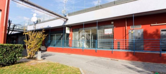 230m² Commercial property in Concesio, Italy No. 141663 16