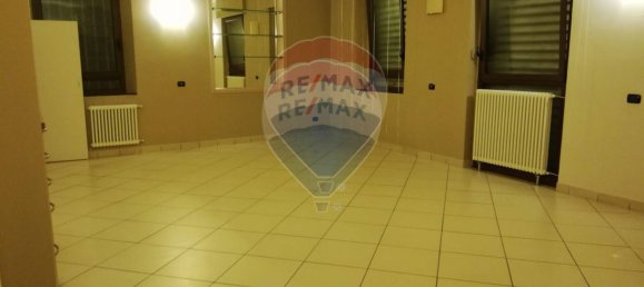 Коммерческая недвижимость с 3 комнатами в Лентате суль Севезо, Италия № 52926 5