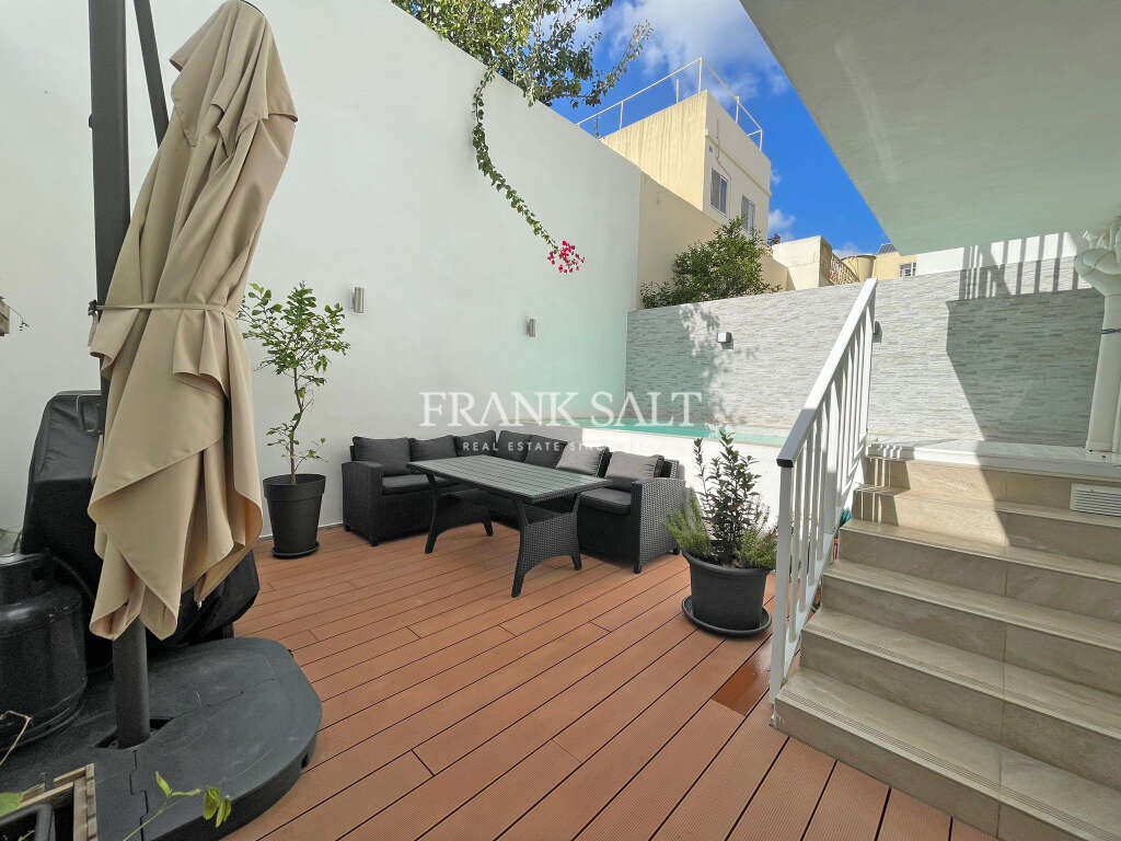 3 غرف نوم طابقين في Attard, Malta رقم 10904