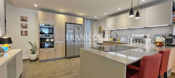 3 غرف نوم طابقين في Attard, Malta رقم 10904 7