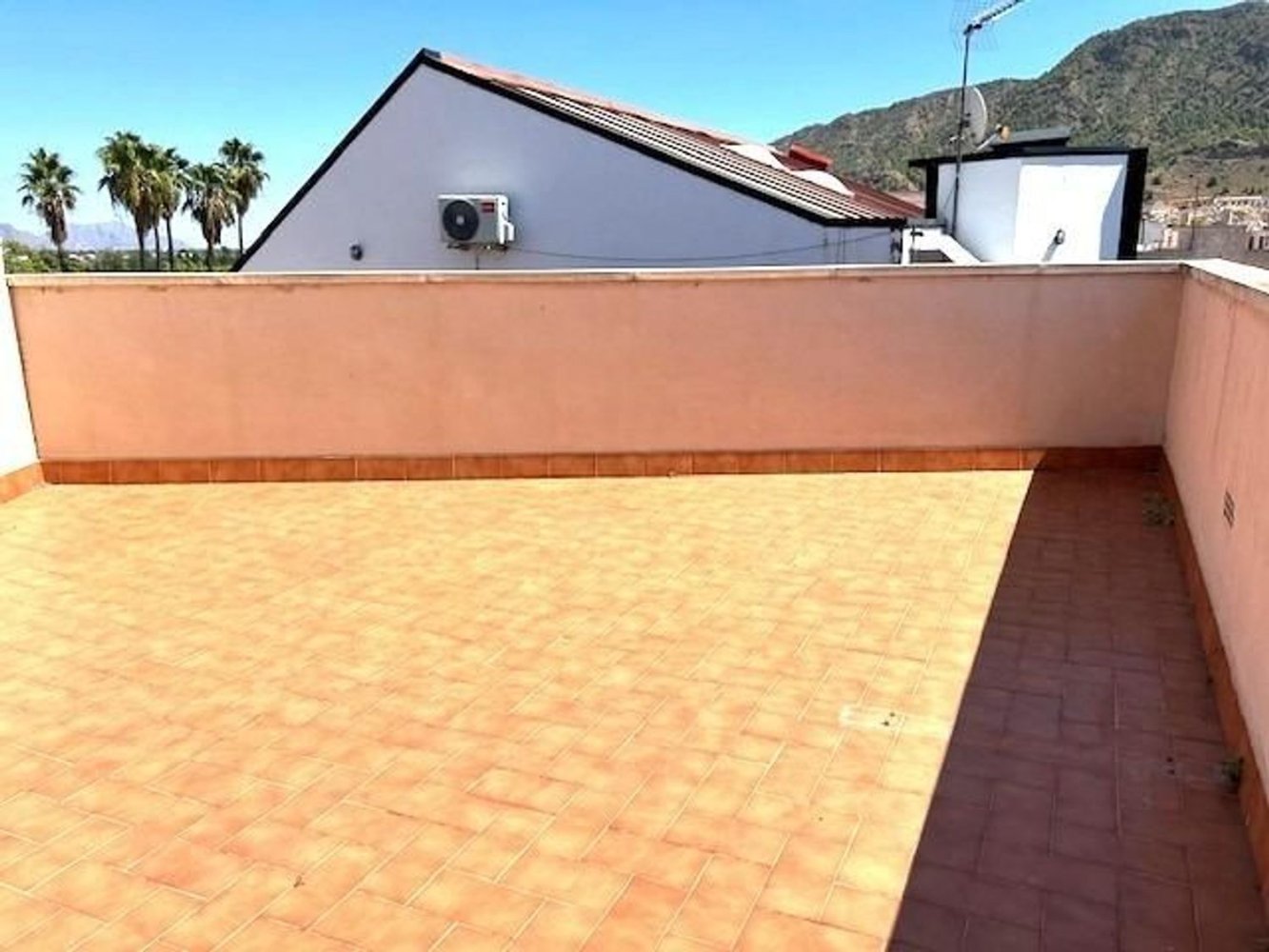 3 غرف نوم منزل ذو طابقين في Beniajan, Spain رقم 272237