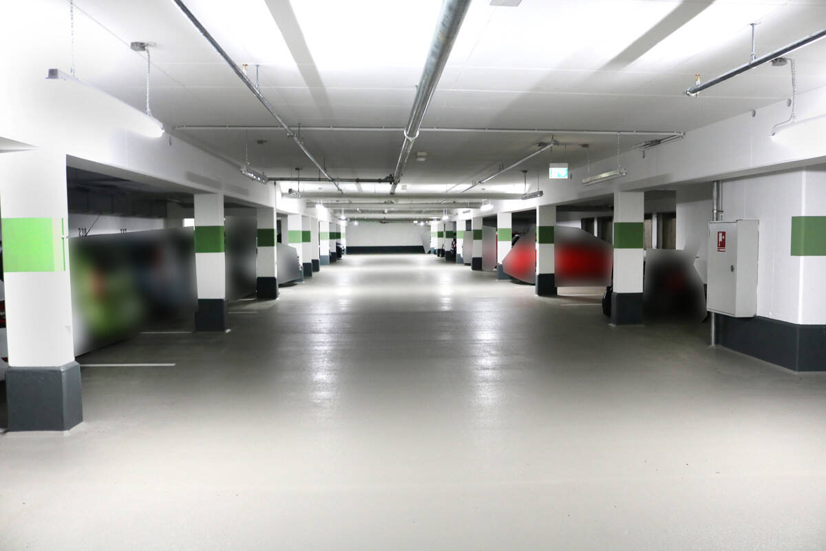  Parking in Munich, Germany No. 161061