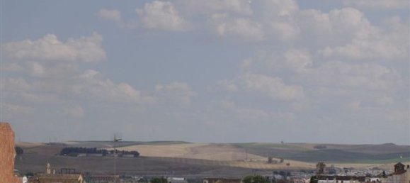 Apartamento de 4 dormitorios en Córdoba, Spain No. 190108 2