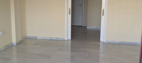Apartamento de 4 dormitorios en Córdoba, Spain No. 190108 5