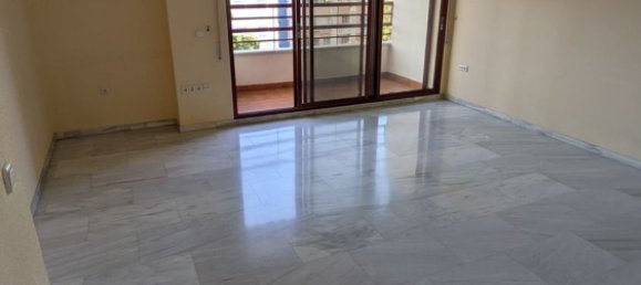 Apartamento de 4 dormitorios en Córdoba, Spain No. 190108 4