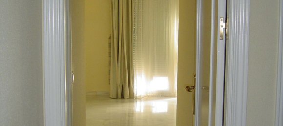 Apartamento de 4 dormitorios en Córdoba, Spain No. 190108 19