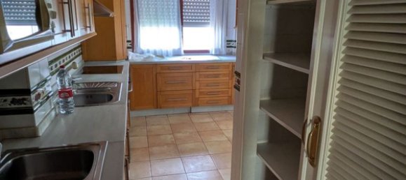 Apartamento de 4 dormitorios en Córdoba, Spain No. 190108 8