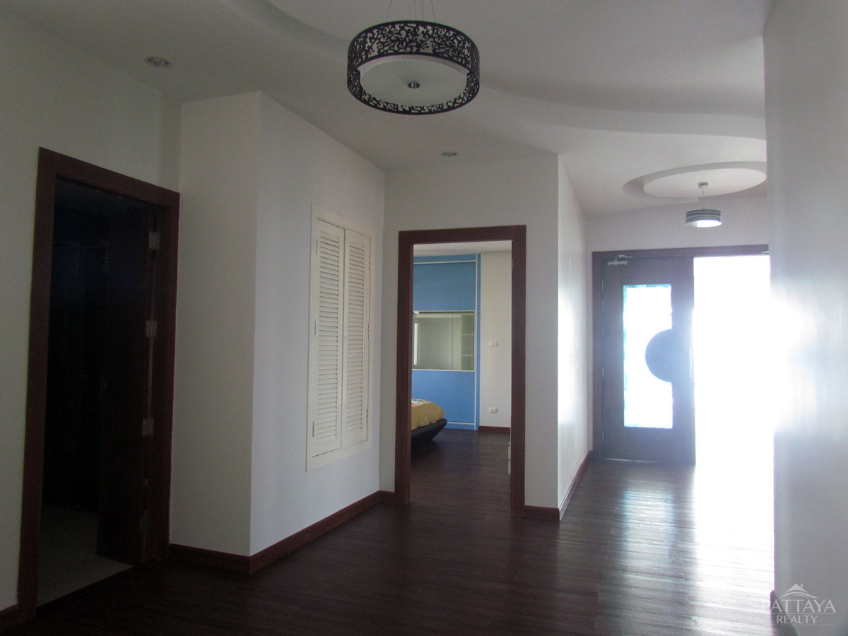 2 bedrooms Condo in Pattaya, Thailand No. 3905