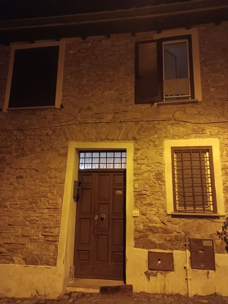 Dúplex de 3 dormitorios en Pisoniano, Italy No. 73543