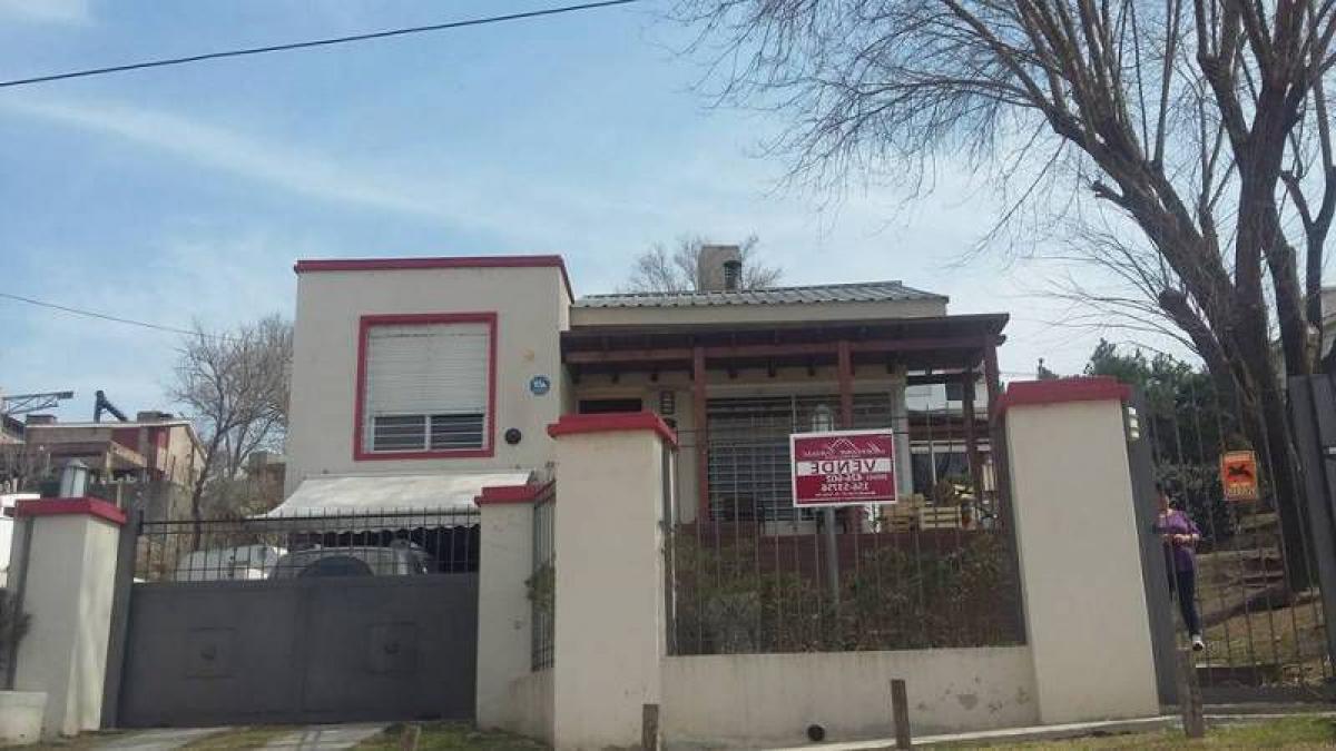 3 bedrooms House in Cordoba, Argentina No. 11821