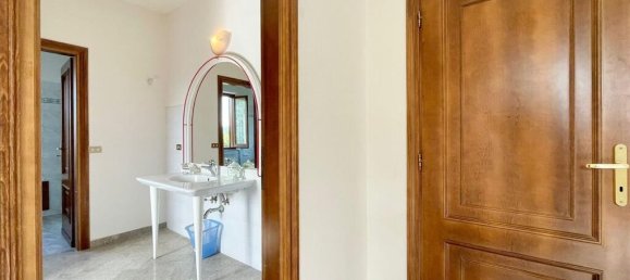 Вилла с 4 спальнями в Сора, Италия № 56364 41