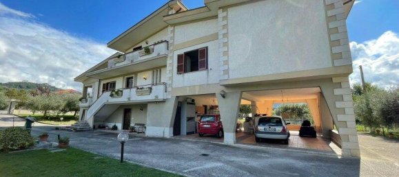 Вилла с 4 спальнями в Сора, Италия № 56364 48