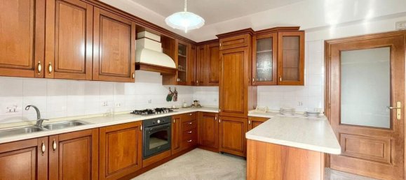 Вилла с 4 спальнями в Сора, Италия № 56364 10