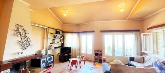 3 dormitorios сasa en venta en Corfu, Central Corfu and Diapontian Islands, Corfu, Ionian Islands, Peloponnese, Western Greece and the Ionian, Greece № 93597 11