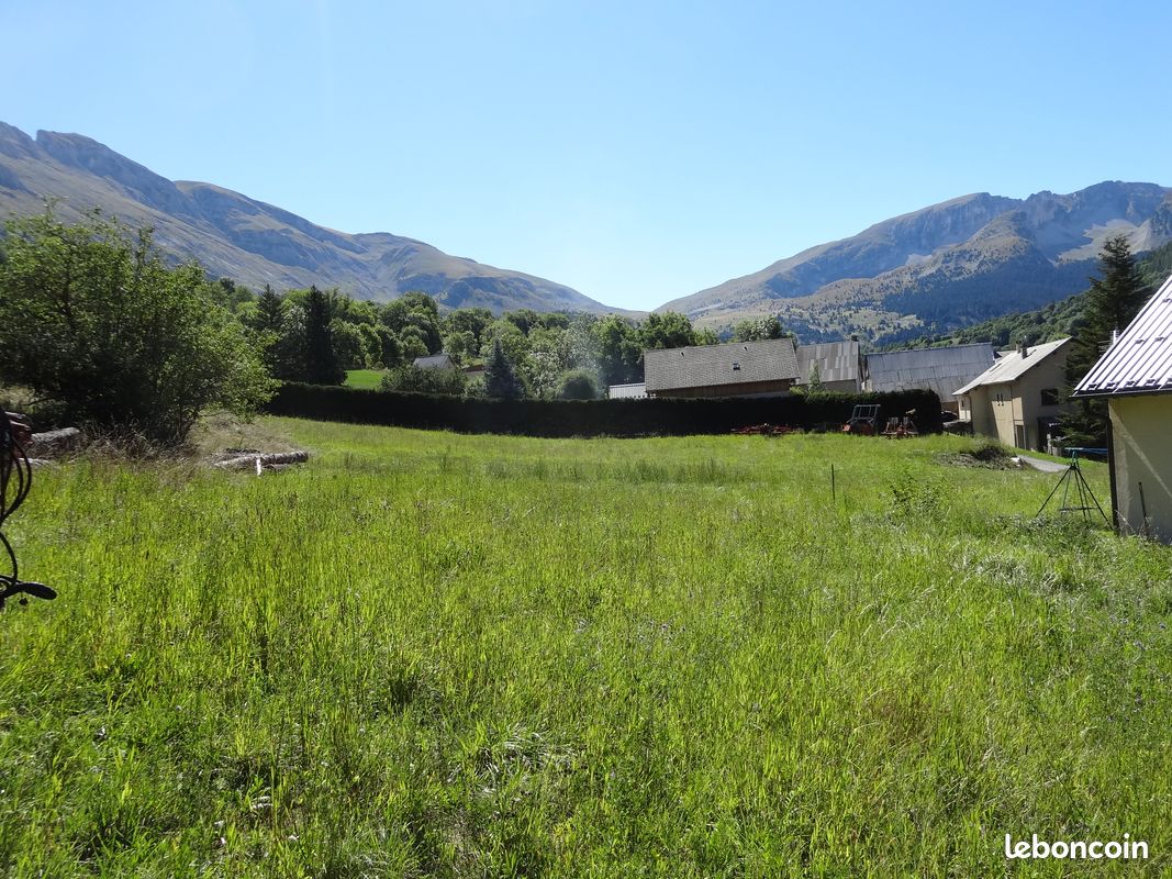 Terrain à Dévoluy, France No. 356751