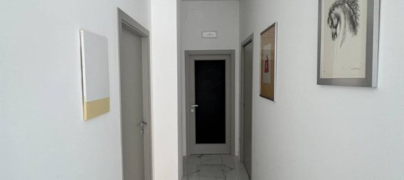 Gewerbliche Immobilie in Porto San Giorgio, Italy 54m², Nr. 343421 6