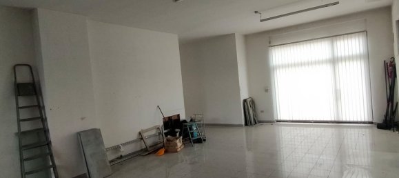 154m² Commercial property in San Giovanni Teatino, Italy No. 169138 37
